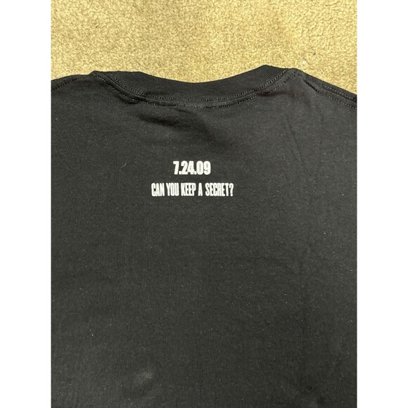 2009 Orphan Horror Movie Promo T Shirt Theres Something Wrong With Esther Rare - Picture 4 of 5